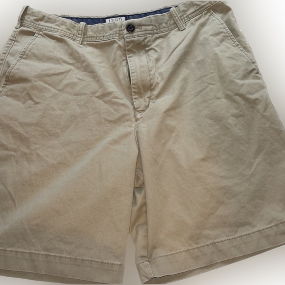 Izod Khaki Shorts 36 - Picture 2 of 5